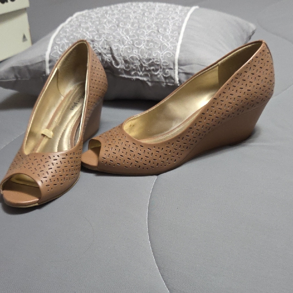 Comfort Plus by Predictions Tan Peep-Toe Wedges